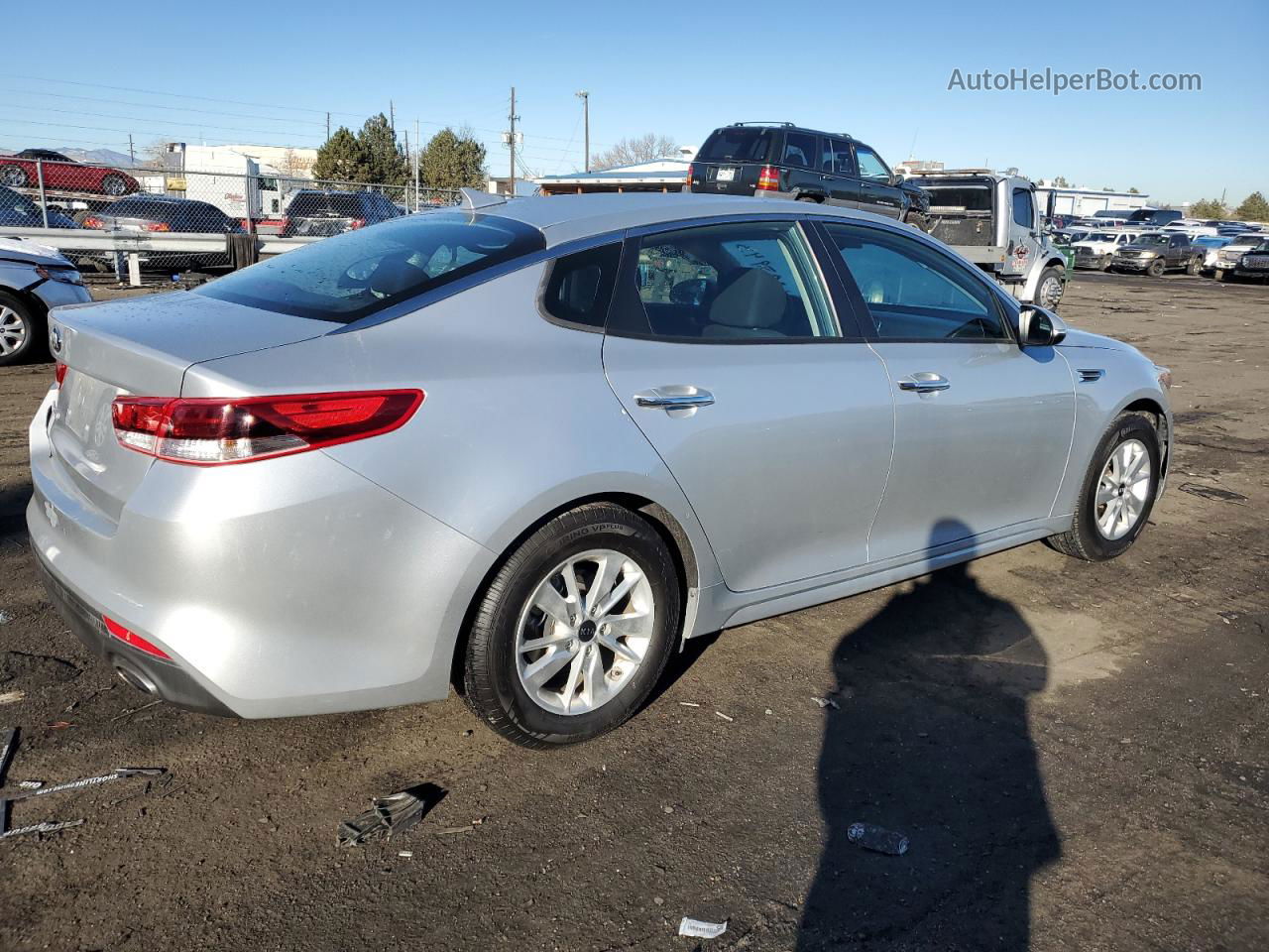 2018 Kia Optima Lx Silver vin: 5XXGT4L37JG179561