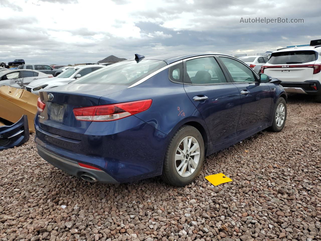 2018 Kia Optima Lx Blue vin: 5XXGT4L37JG194125