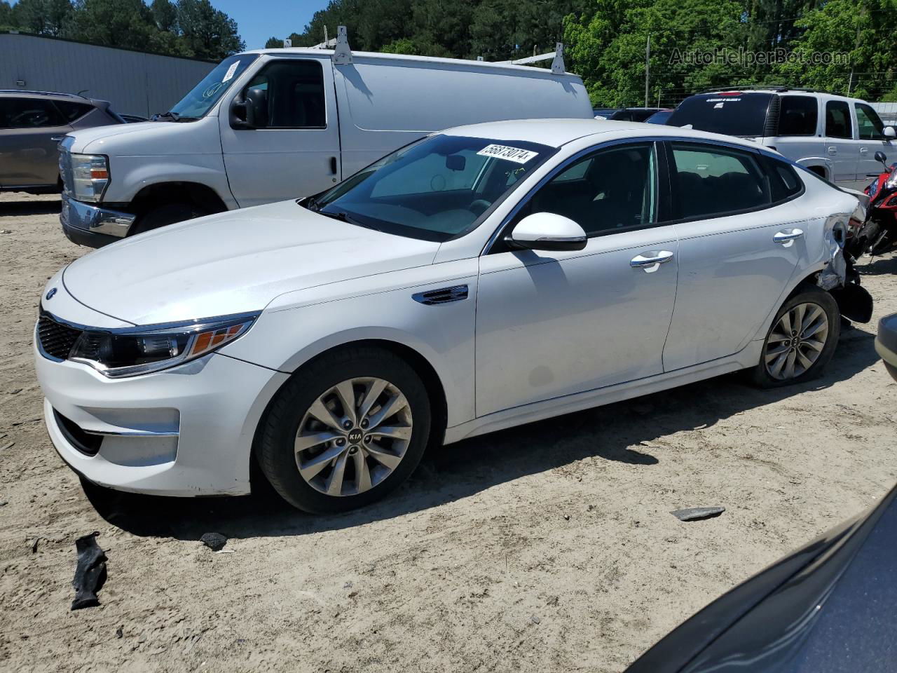 2018 Kia Optima Lx White vin: 5XXGT4L37JG252881