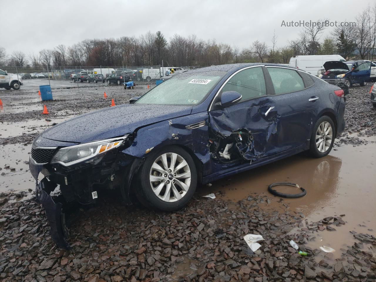 2018 Kia Optima Lx Синий vin: 5XXGT4L37JG256557