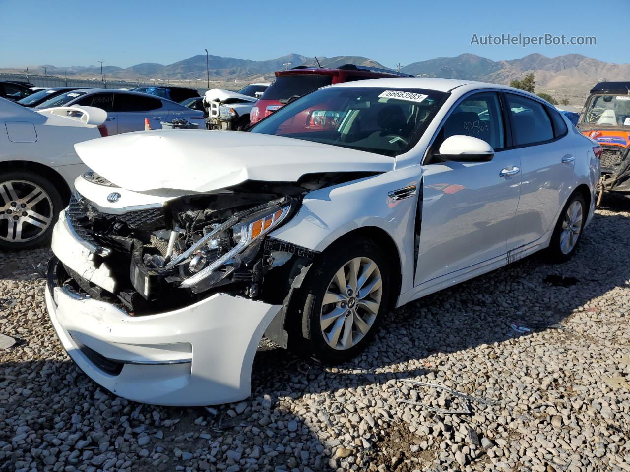 2017 Kia Optima Lx White vin: 5XXGT4L38HG119184