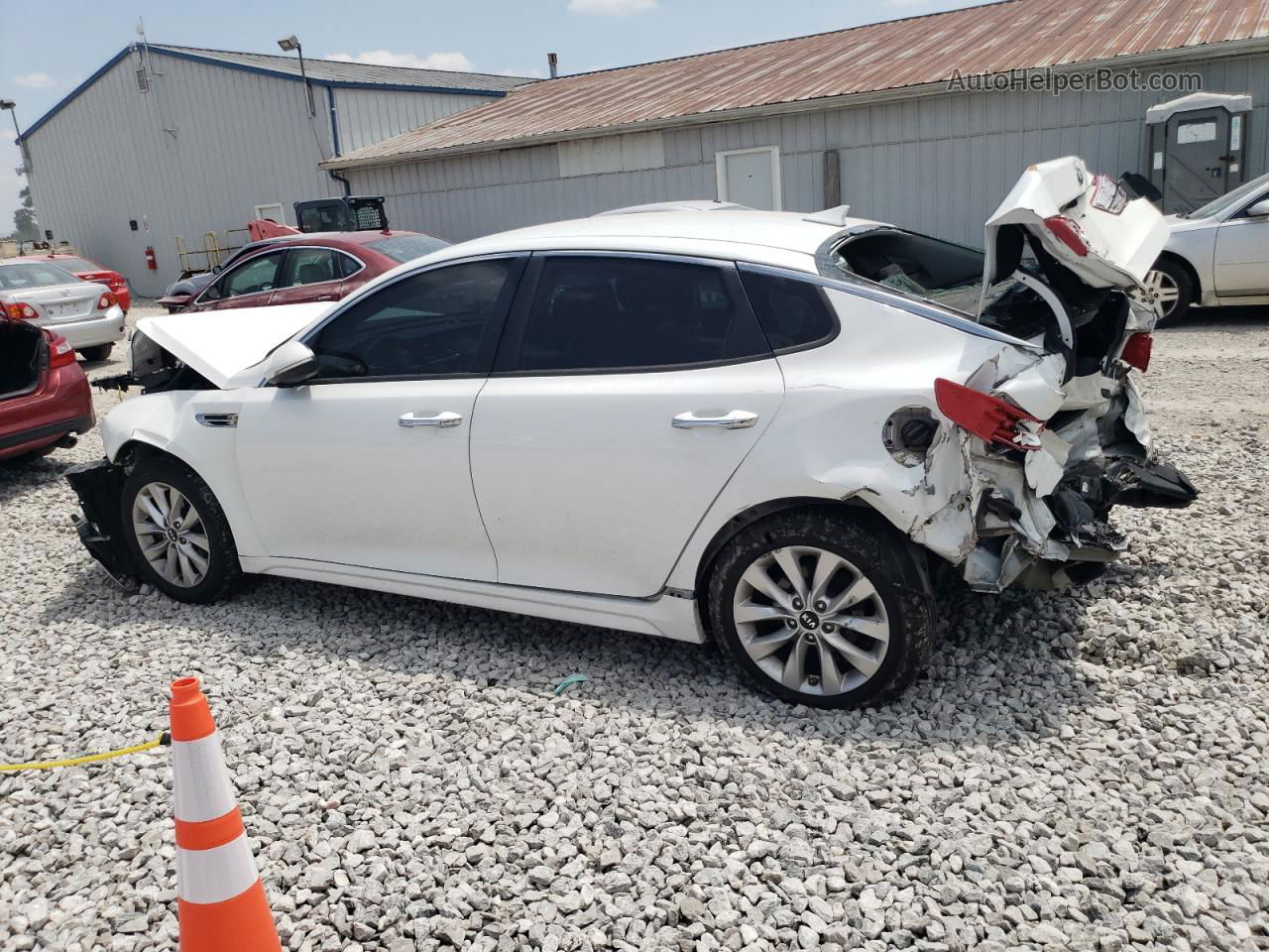 2017 Kia Optima Lx White vin: 5XXGT4L38HG130931