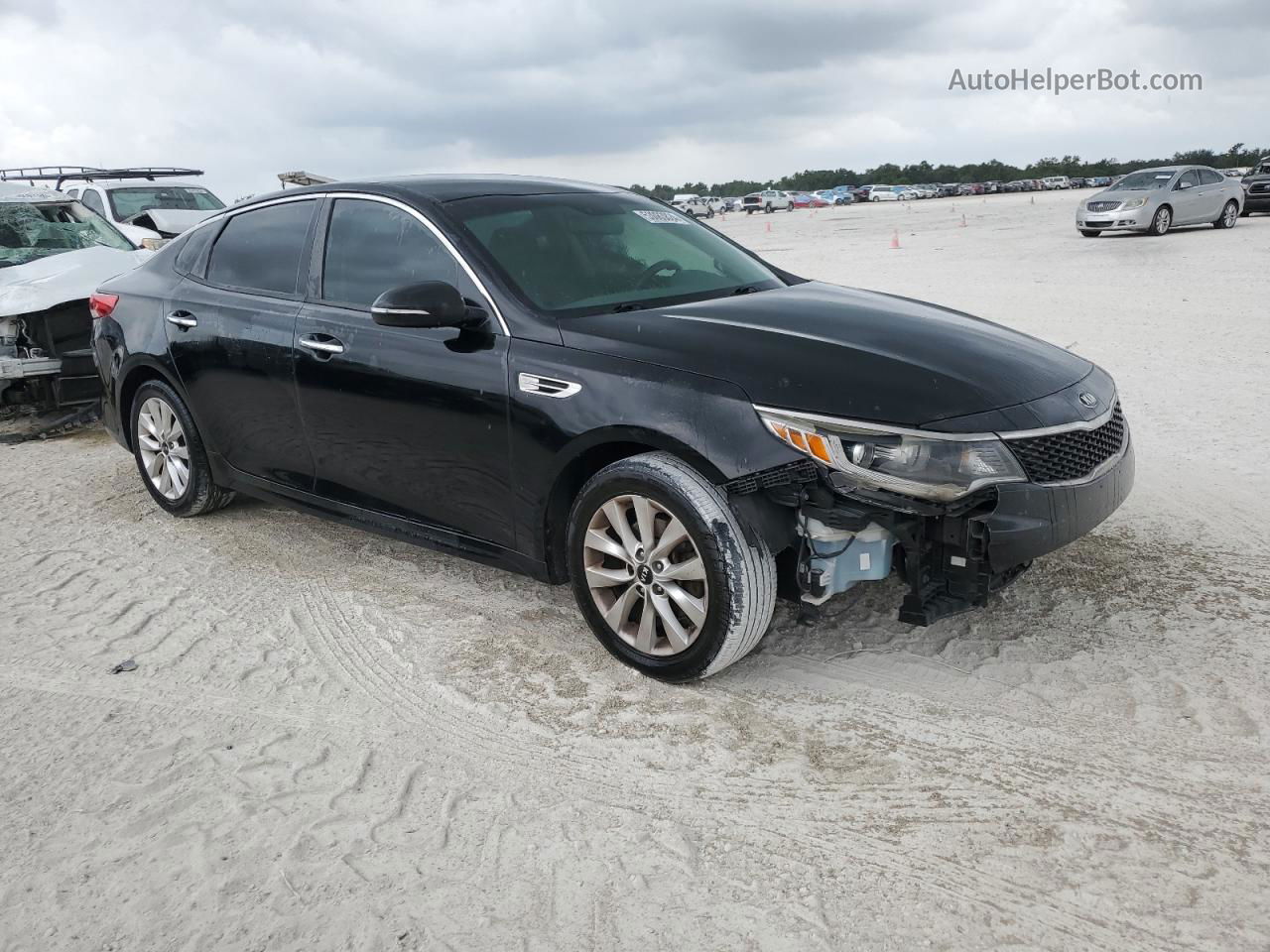 2017 Kia Optima Lx Black vin: 5XXGT4L38HG131786