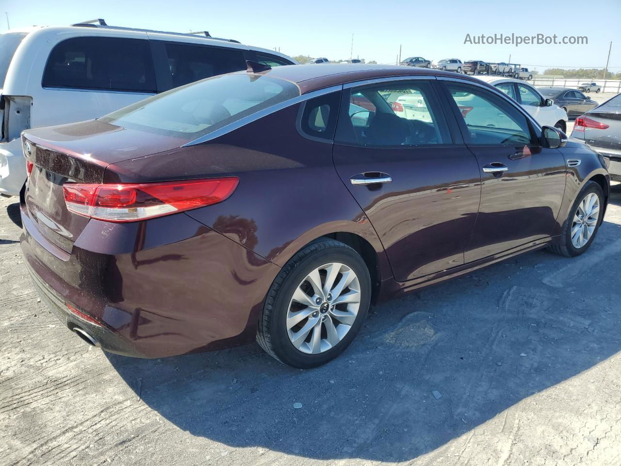 2017 Kia Optima Lx Maroon vin: 5XXGT4L38HG132548