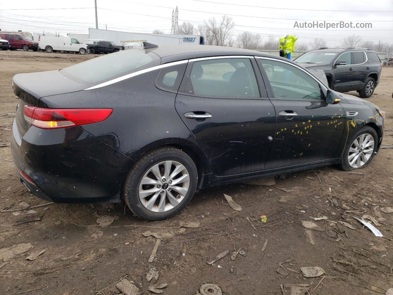 2017 Kia Optima Lx Black vin: 5XXGT4L38HG147759