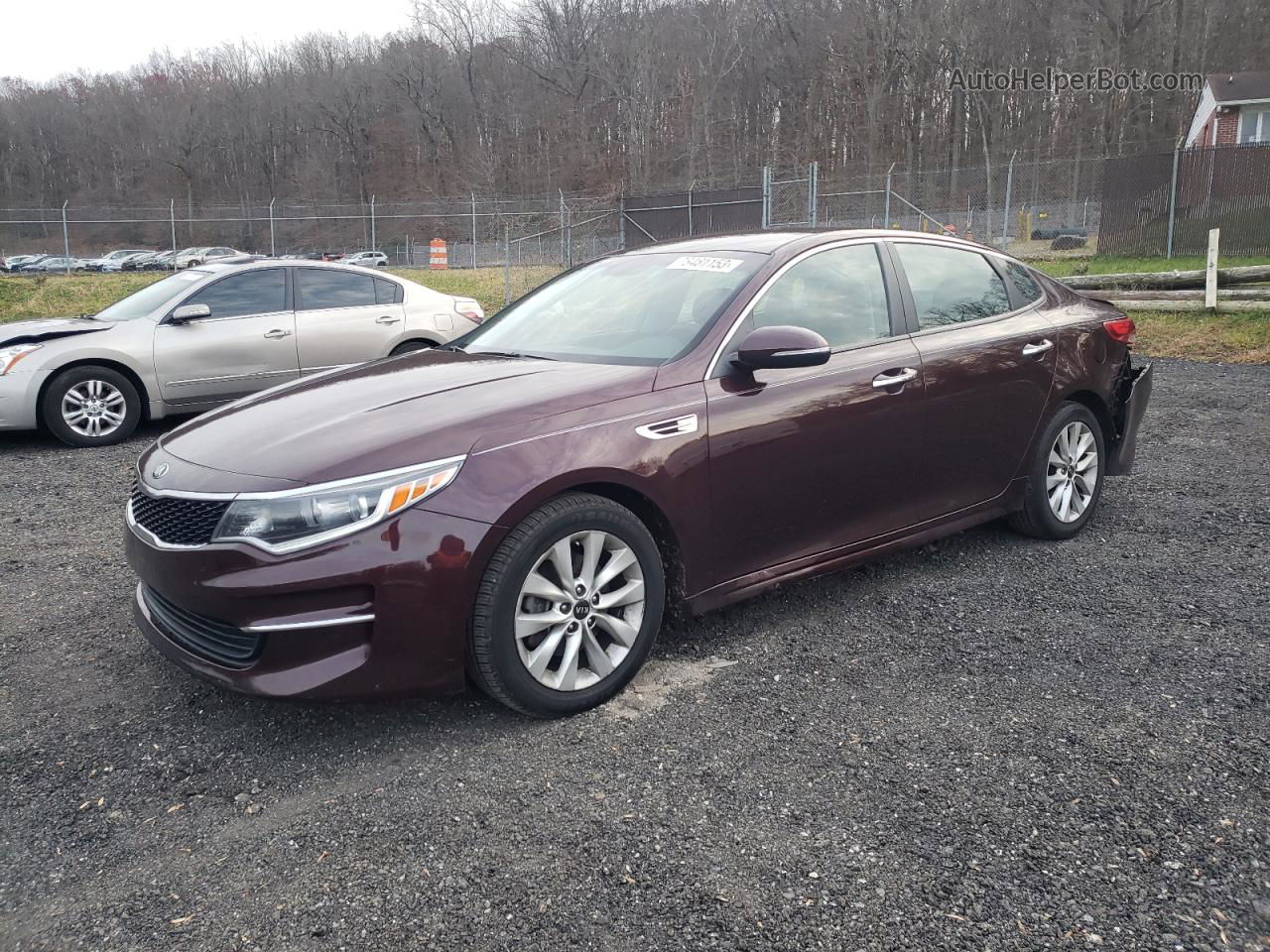 2017 Kia Optima Lx Burgundy vin: 5XXGT4L38HG164397