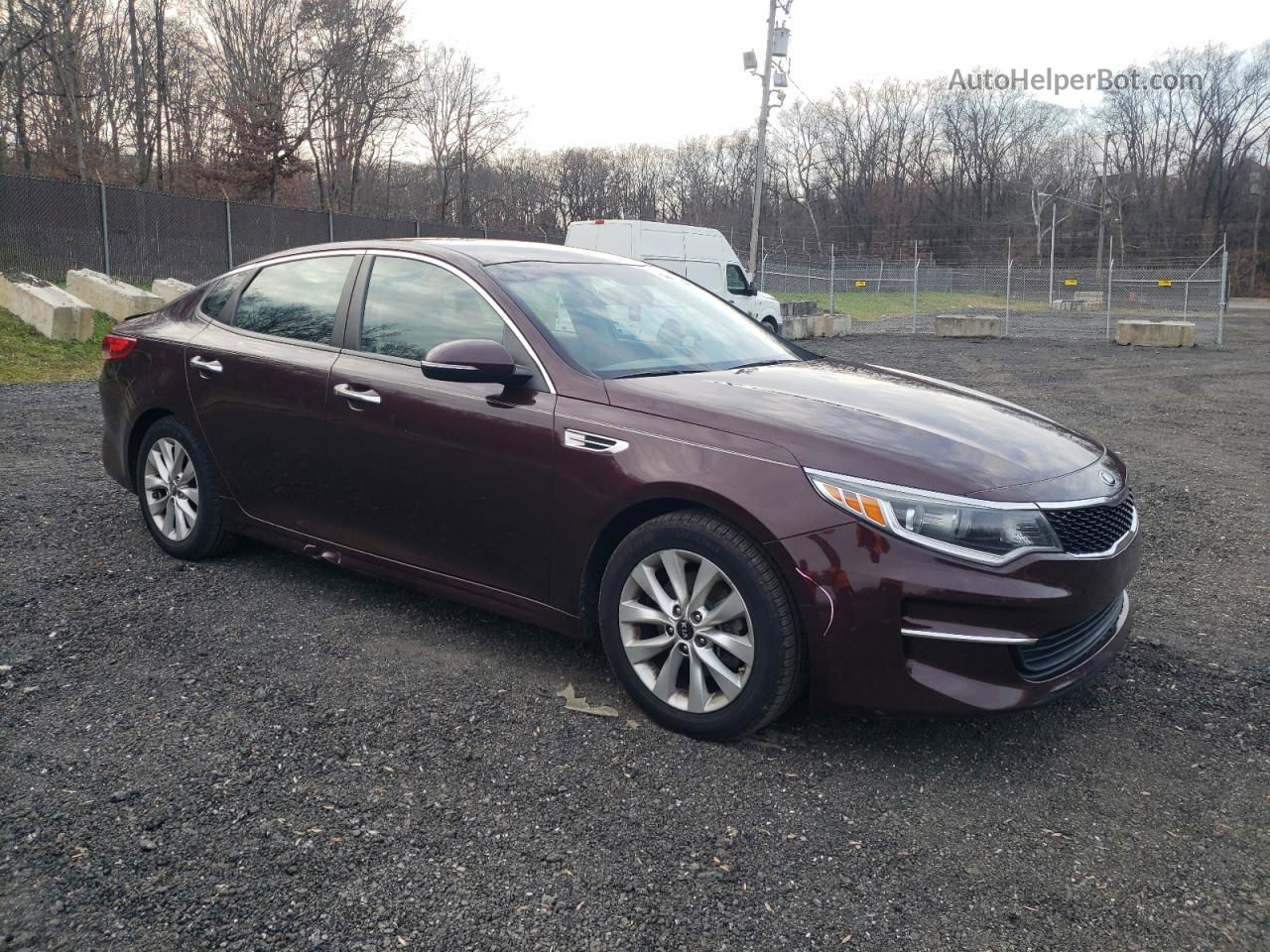 2017 Kia Optima Lx Burgundy vin: 5XXGT4L38HG164397