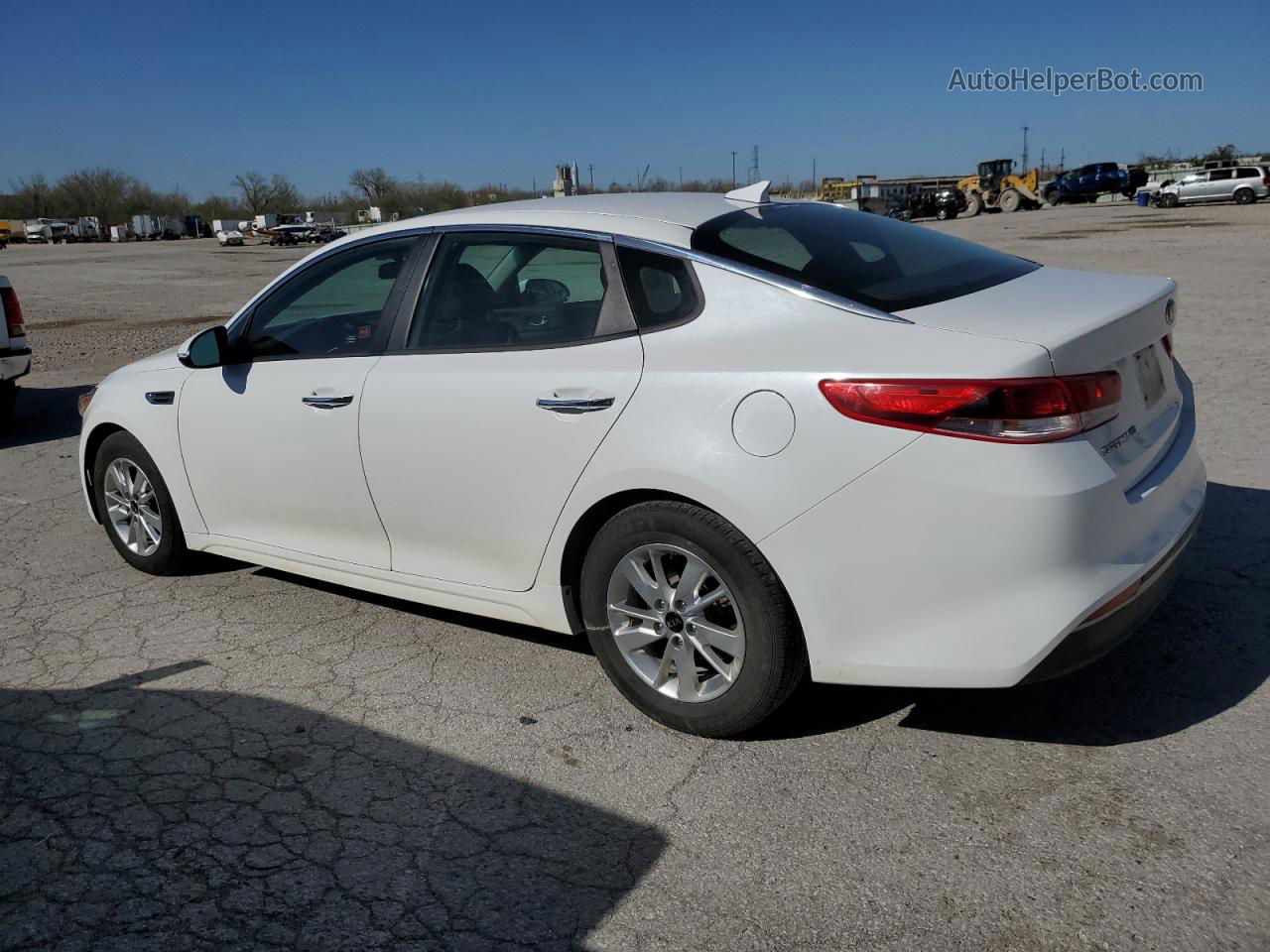 2017 Kia Optima Lx White vin: 5XXGT4L38HG169681