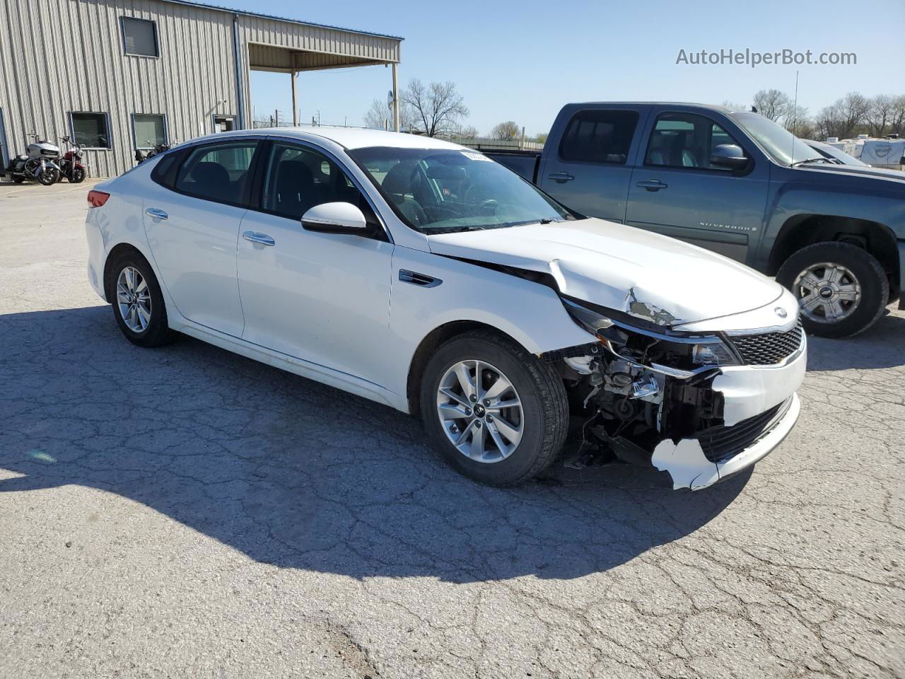 2017 Kia Optima Lx White vin: 5XXGT4L38HG169681