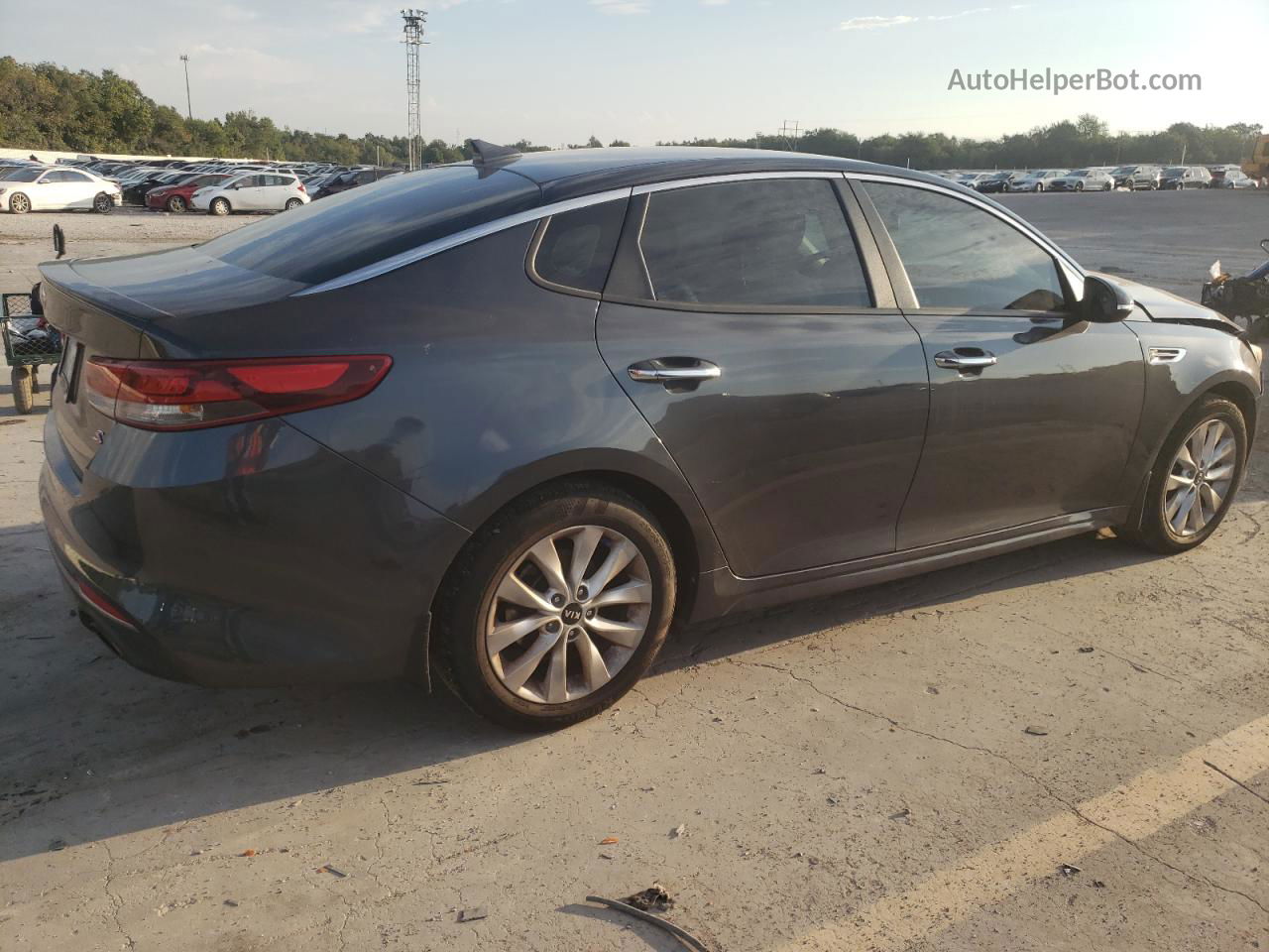 2018 Kia Optima Lx Угольный vin: 5XXGT4L38JG225012