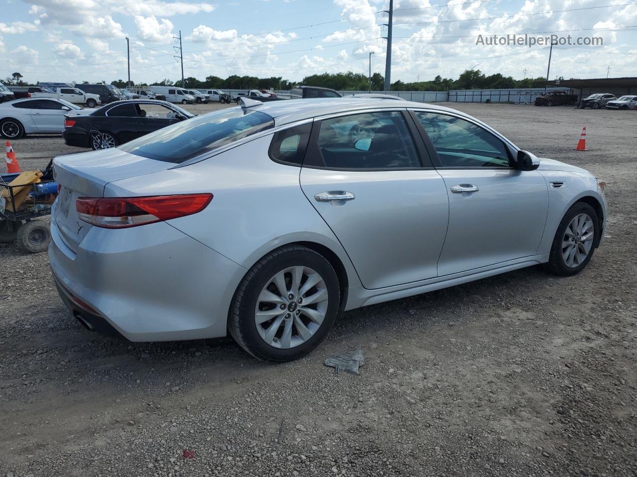 2017 Kia Optima Lx Silver vin: 5XXGT4L39HG122966