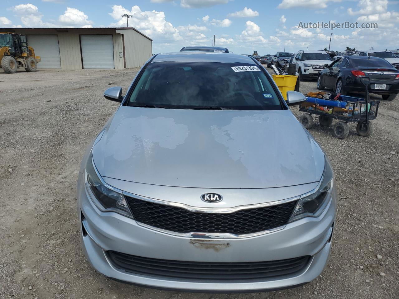 2017 Kia Optima Lx Серебряный vin: 5XXGT4L39HG122966