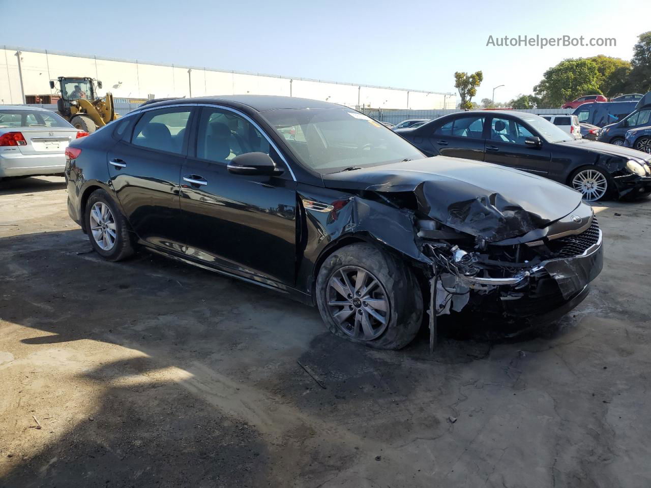 2017 Kia Optima Lx Черный vin: 5XXGT4L39HG151559