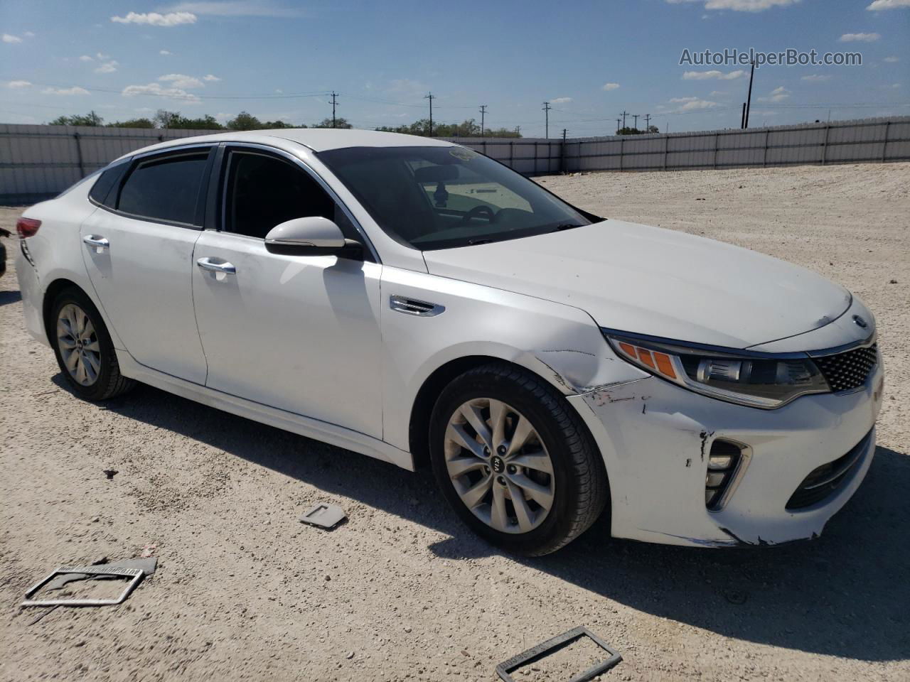 2018 Kia Optima Lx White vin: 5XXGT4L39JG187709