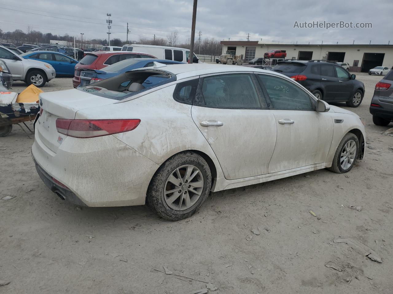 2018 Kia Optima Lx White vin: 5XXGT4L39JG201978