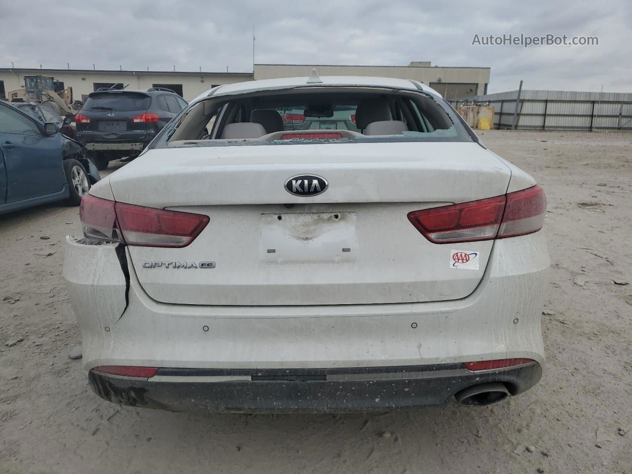 2018 Kia Optima Lx White vin: 5XXGT4L39JG201978