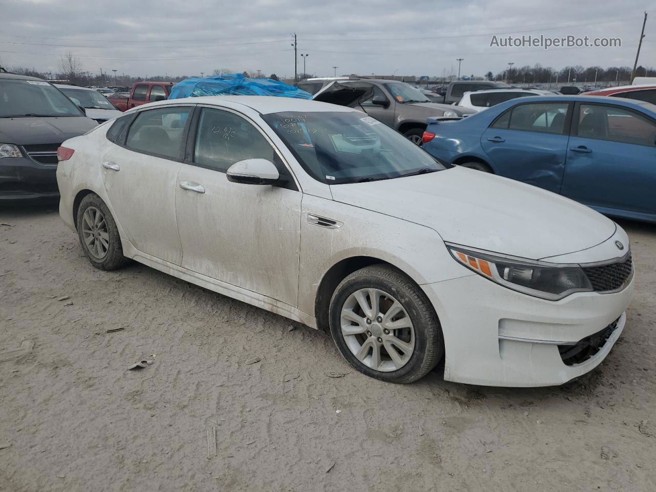 2018 Kia Optima Lx White vin: 5XXGT4L39JG201978