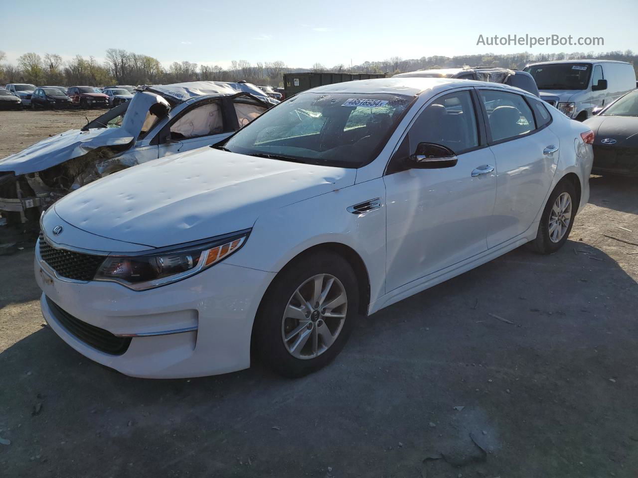 2018 Kia Optima Lx Белый vin: 5XXGT4L39JG219400