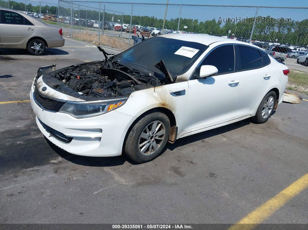 2018 Kia Optima Lx White vin: 5XXGT4L39JG235905