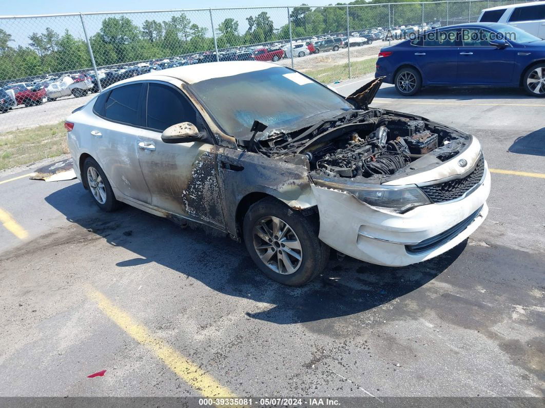 2018 Kia Optima Lx White vin: 5XXGT4L39JG235905