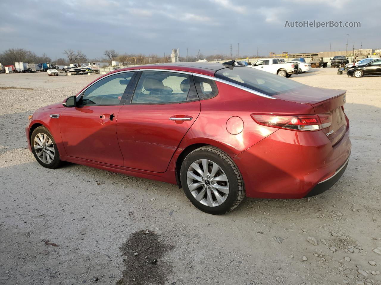 2018 Kia Optima Lx Red vin: 5XXGT4L39JG236178