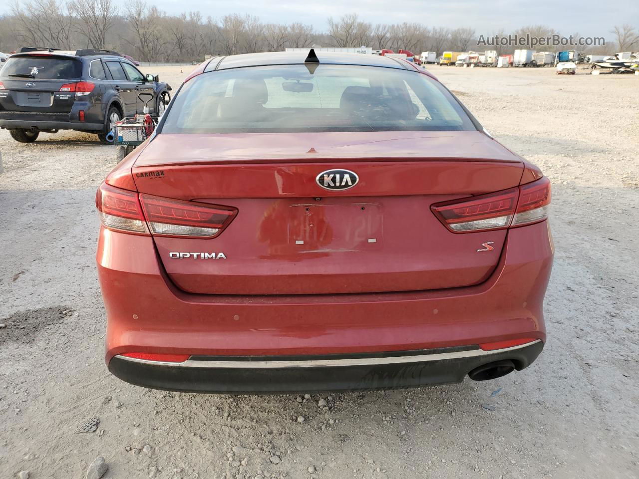 2018 Kia Optima Lx Red vin: 5XXGT4L39JG236178