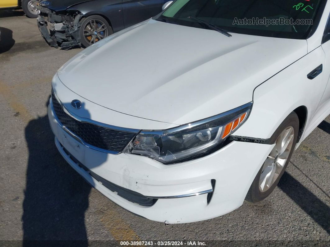 2018 Kia Optima Lx White vin: 5XXGT4L39JG251487