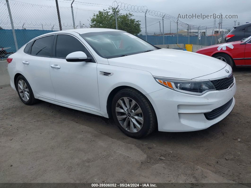 2016 Kia Optima Lx Белый vin: 5XXGT4L3XGG059181