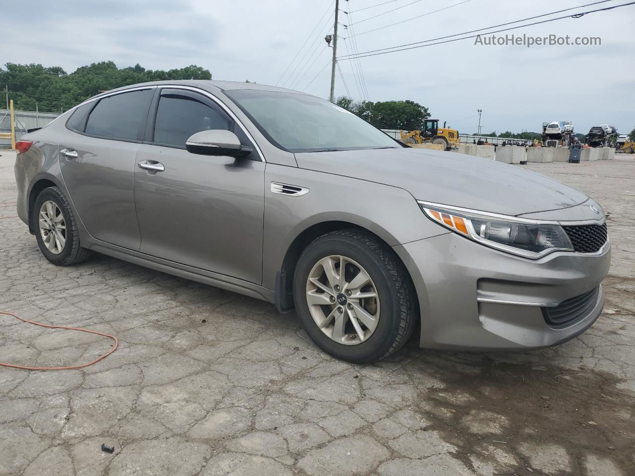 2017 Kia Optima Lx Silver vin: 5XXGT4L3XHG134365