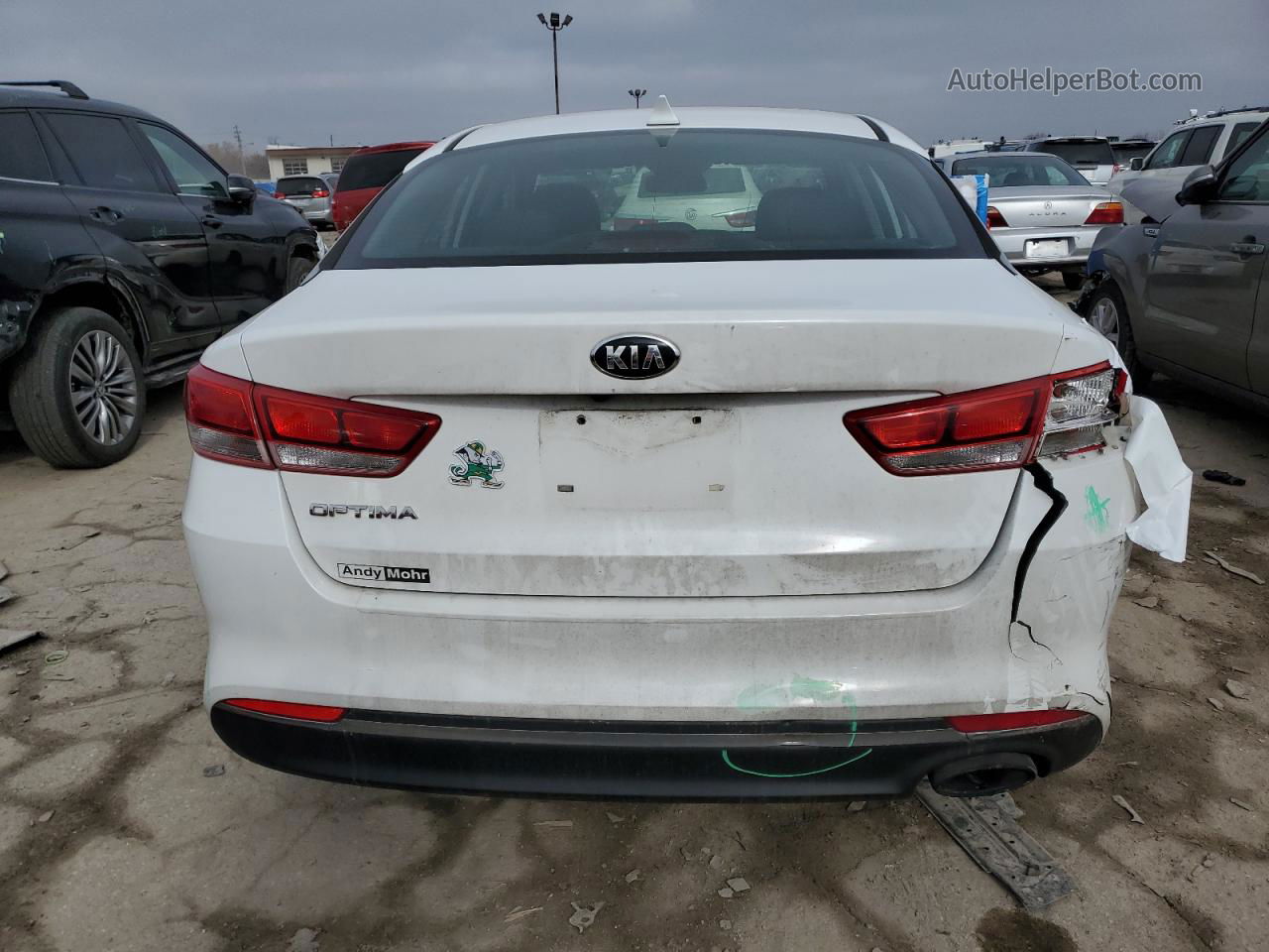 2017 Kia Optima Lx Белый vin: 5XXGT4L3XHG148489