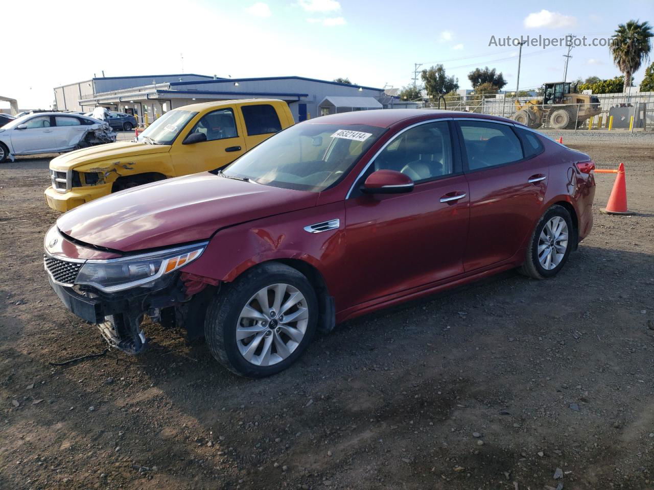 2018 Kia Optima Lx Red vin: 5XXGT4L3XJG215825