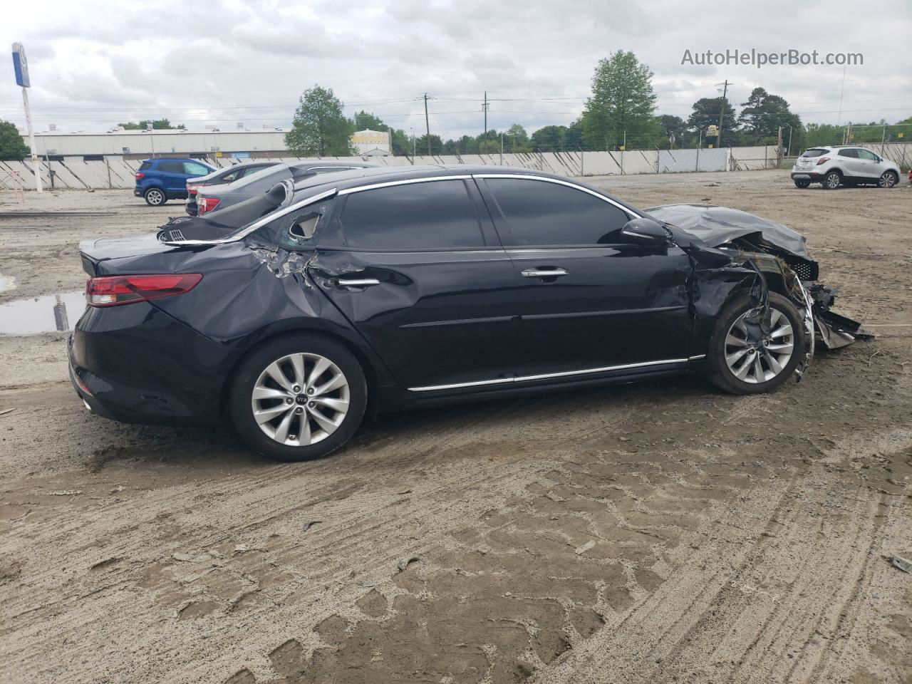 2018 Kia Optima Lx Black vin: 5XXGT4L3XJG242023