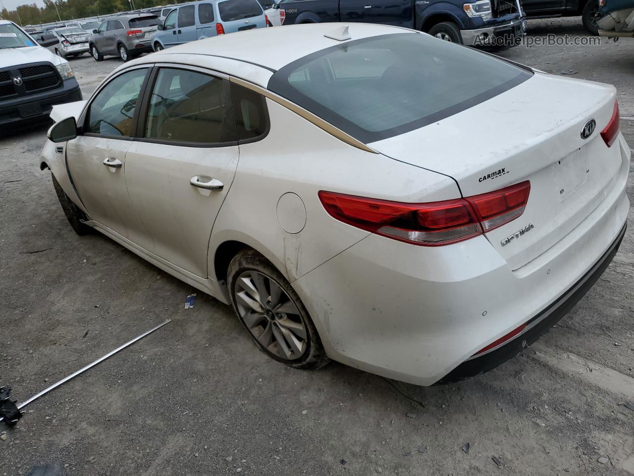 2018 Kia Optima Lx White vin: 5XXGT4L3XJG254978