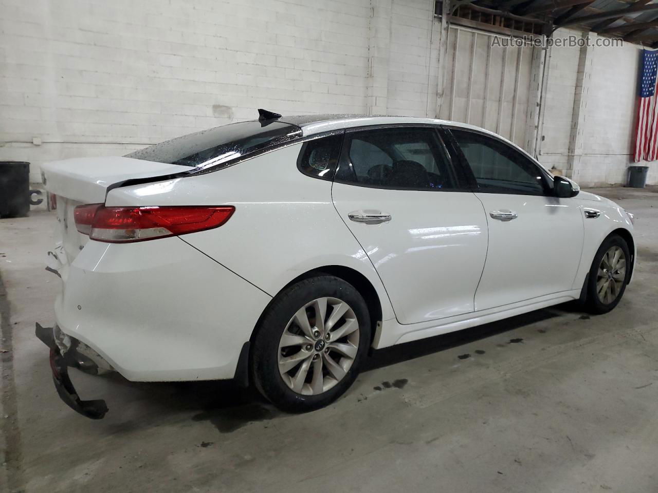 2016 Kia Optima Ex Белый vin: 5XXGU4L30GG008396