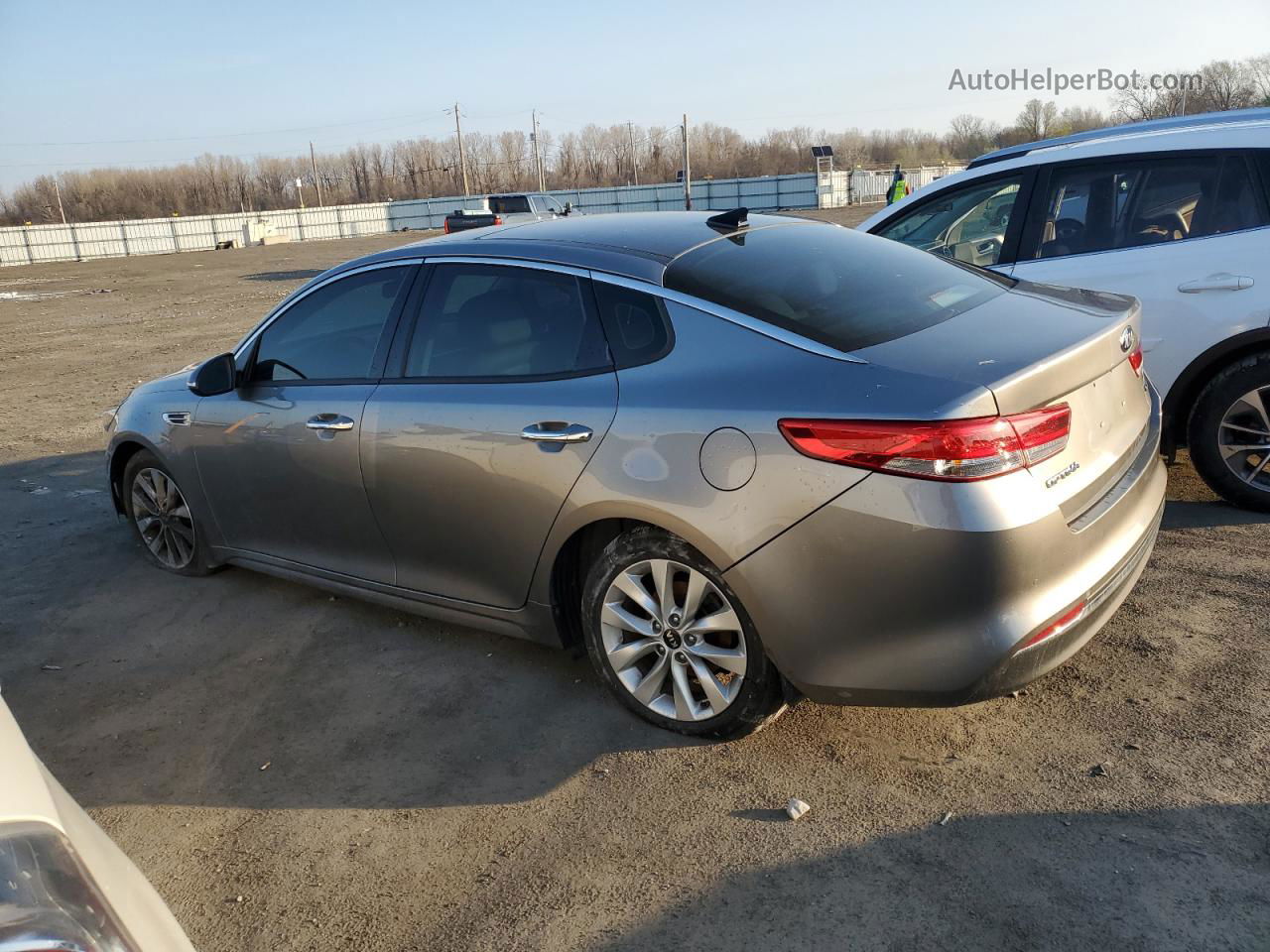 2018 Kia Optima Ex Silver vin: 5XXGU4L31JG260682