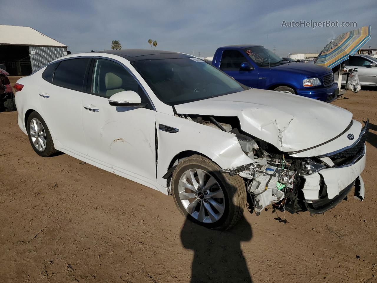 2018 Kia Optima Ex White vin: 5XXGU4L33JG213864