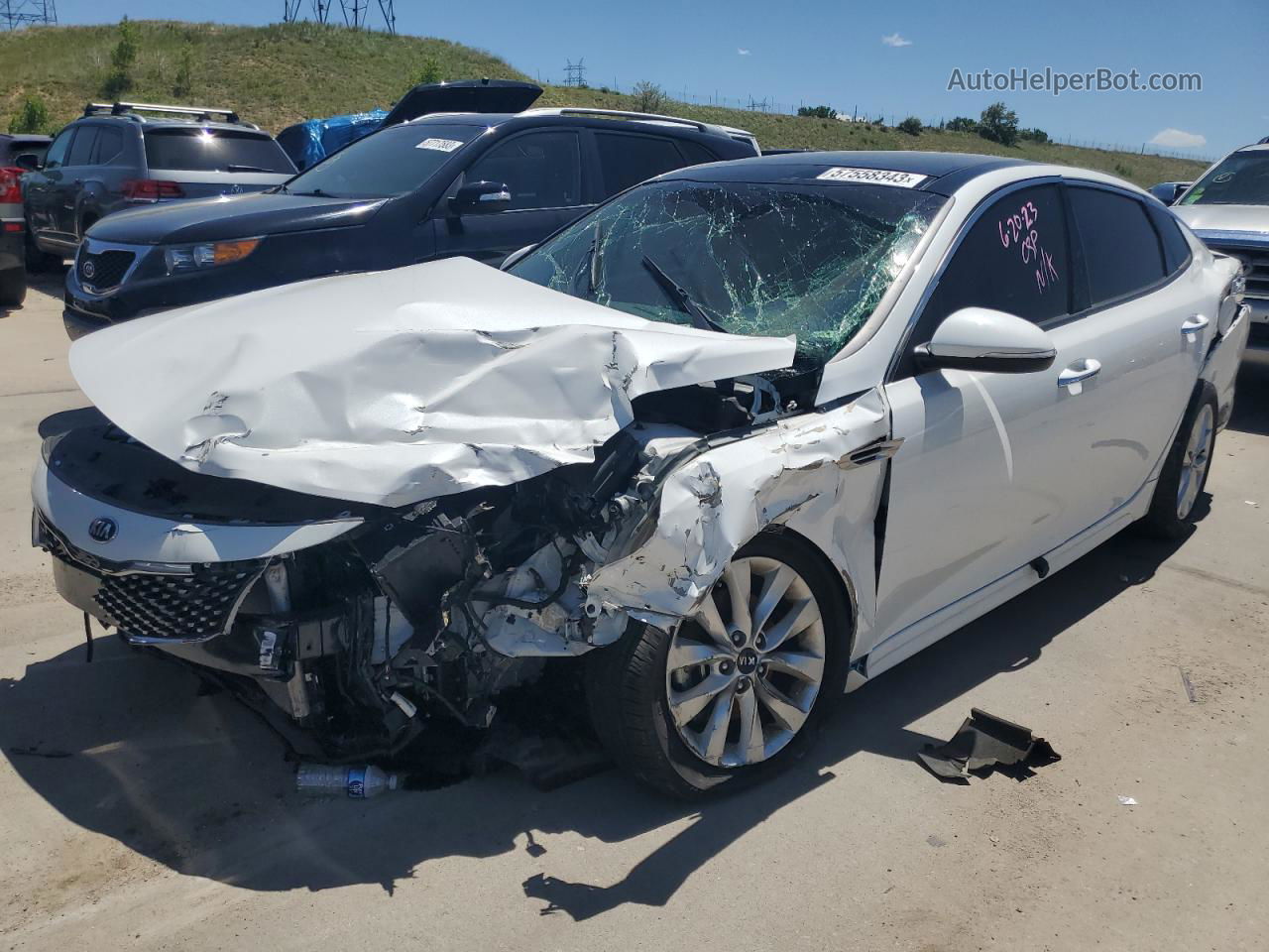 2018 Kia Optima Ex White vin: 5XXGU4L38JG225413