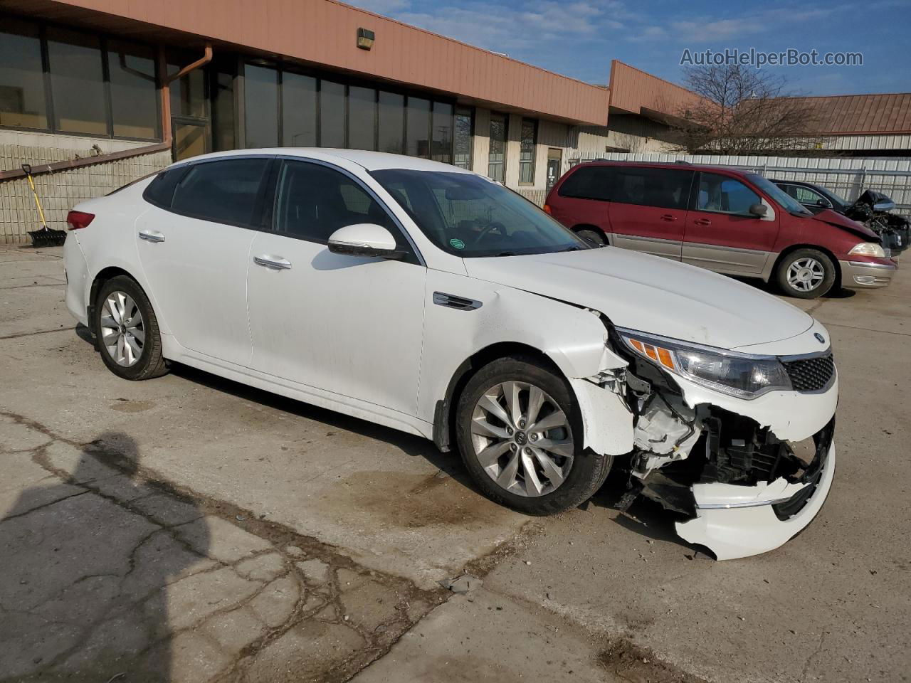 2018 Kia Optima Ex White vin: 5XXGU4L38JG225430