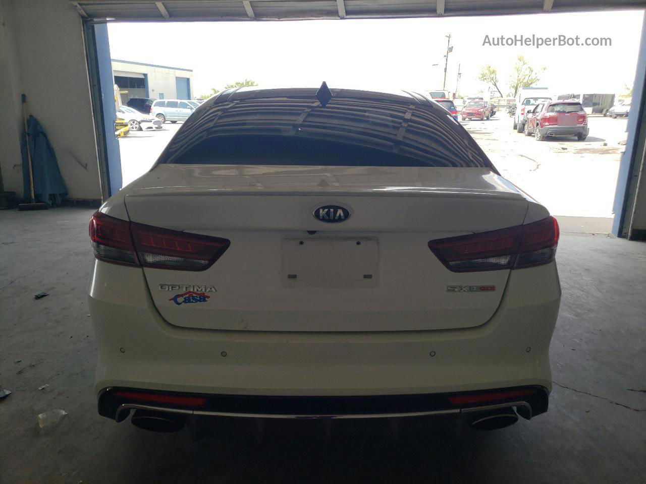 2018 Kia Optima Sx White vin: 5XXGW4L20JG231689