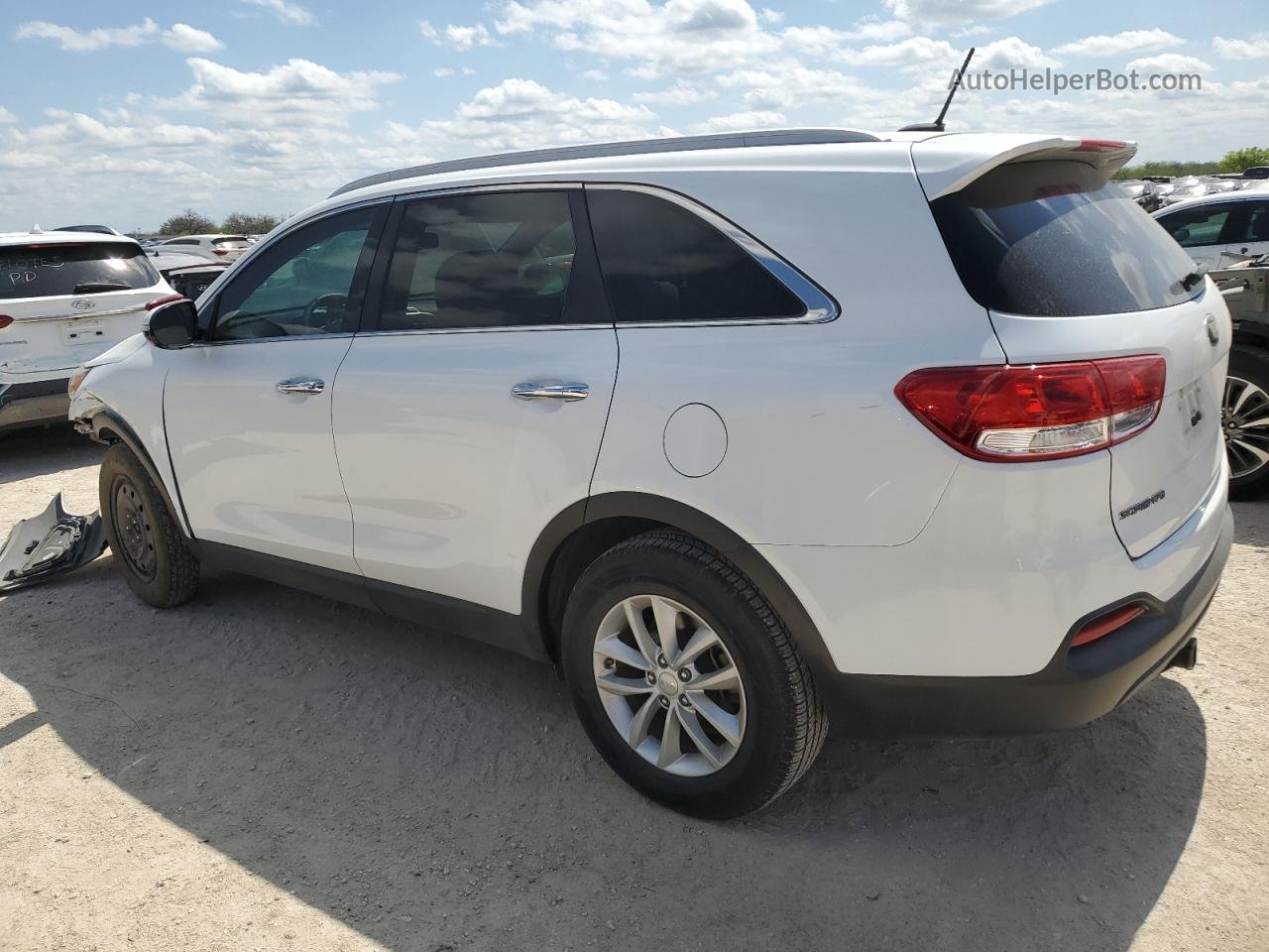 2017 Kia Sorento Lx White vin: 5XYPG4A30HG229942