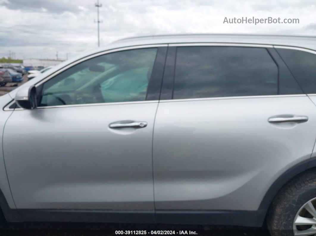 2018 Kia Sorento 2.4l Lx Silver vin: 5XYPG4A30JG374677