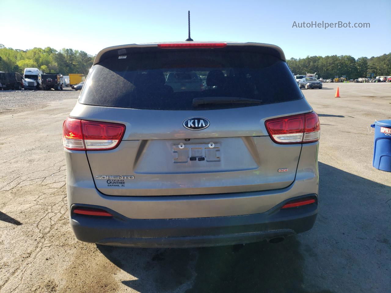 2018 Kia Sorento Lx Gray vin: 5XYPG4A30JG415177