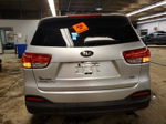 2017 Kia Sorento Lx Серебряный vin: 5XYPG4A32HG217775