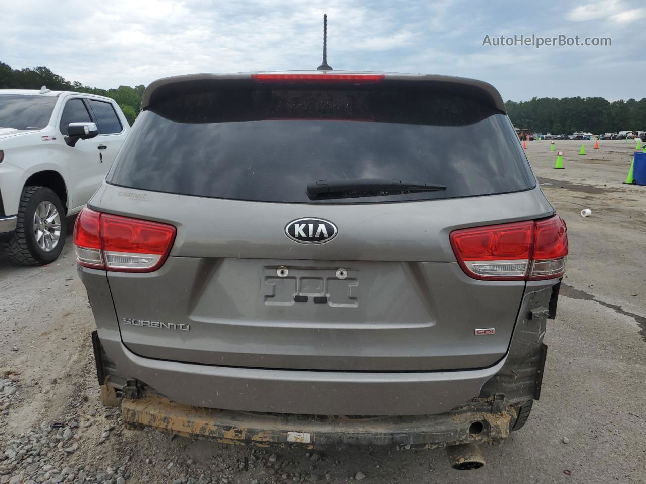 2017 Kia Sorento Lx Серый vin: 5XYPG4A32HG247679