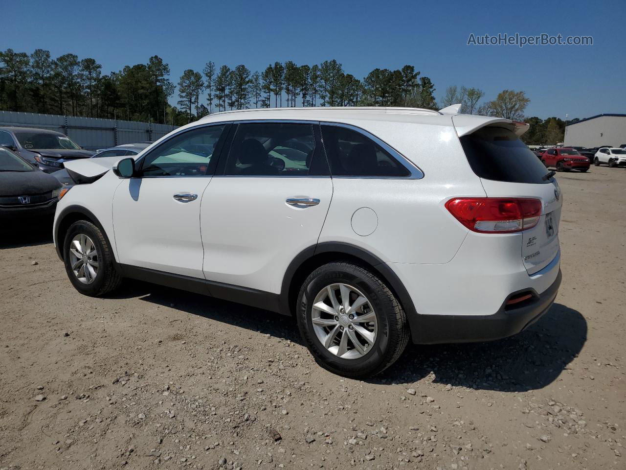 2018 Kia Sorento Lx White vin: 5XYPG4A32JG402706