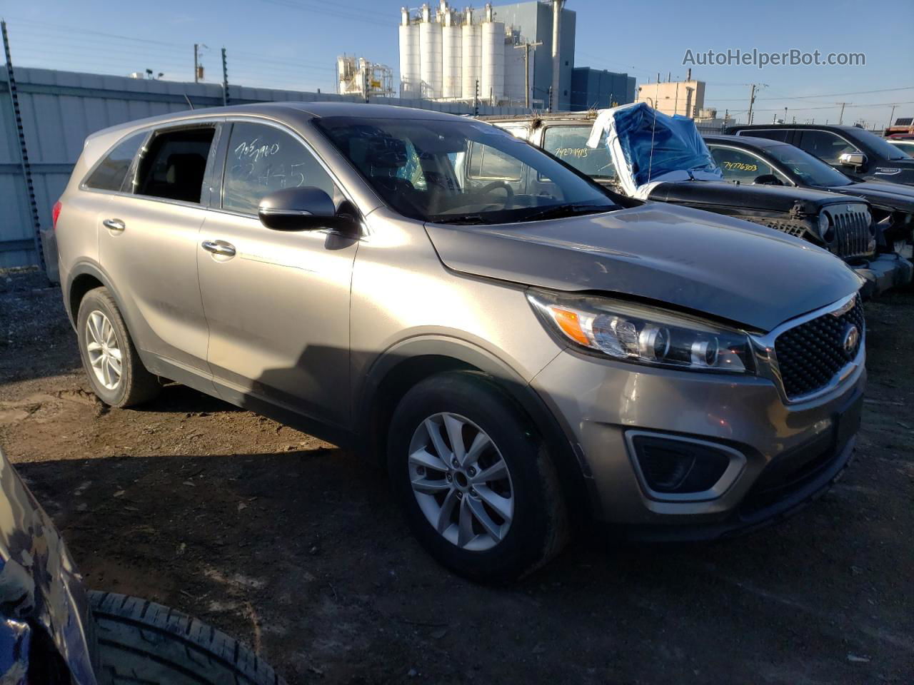 2018 Kia Sorento Lx Silver vin: 5XYPG4A32JG431753