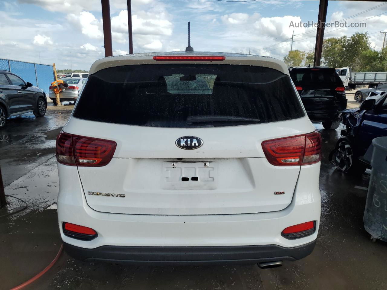 2020 Kia Sorento L White vin: 5XYPG4A32LG681576