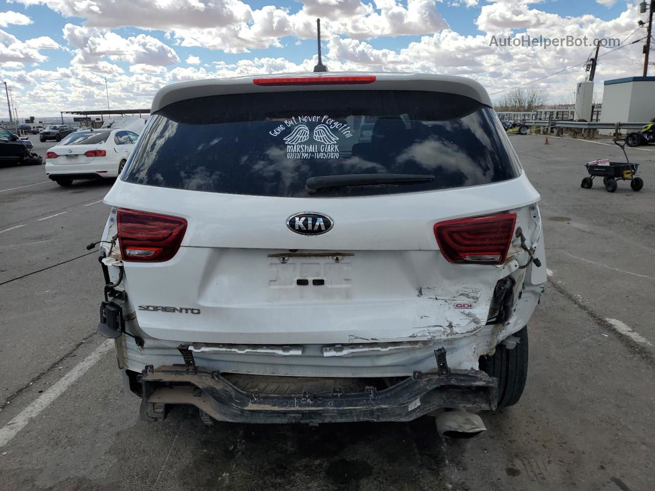 2020 Kia Sorento L White vin: 5XYPG4A32LG690164