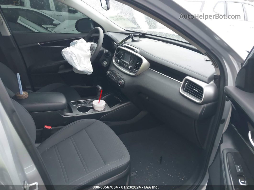 2018 Kia Sorento 2.4l L Серебряный vin: 5XYPG4A33JG386631