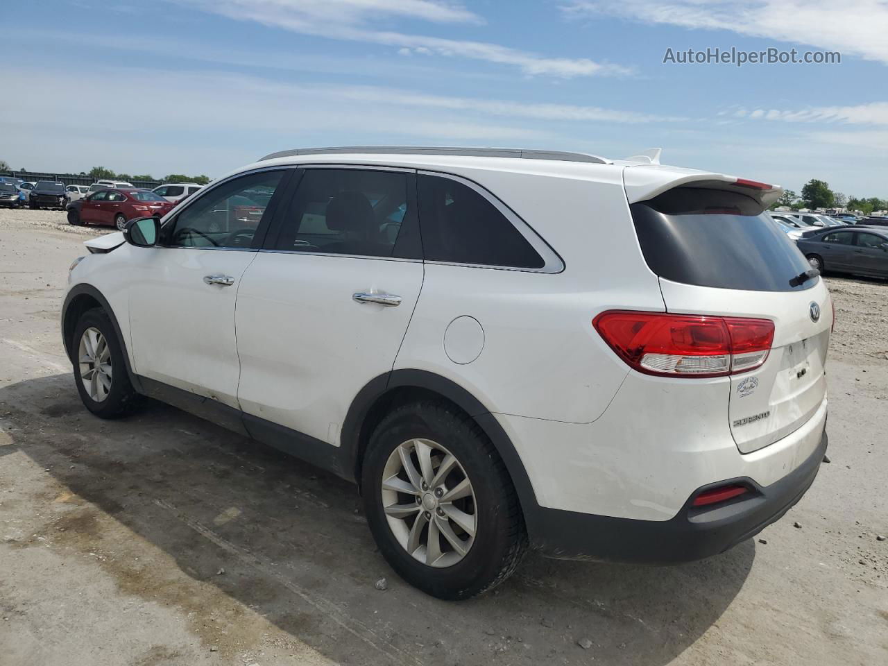 2018 Kia Sorento Lx White vin: 5XYPG4A33JG396463